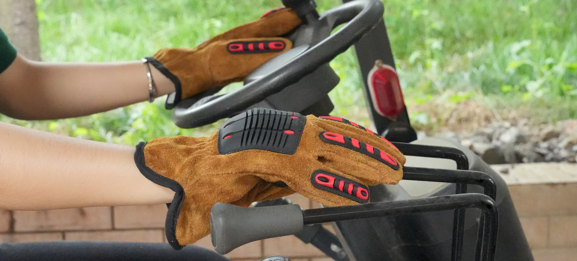 Nantong Qiji Glove Co., Ltd.